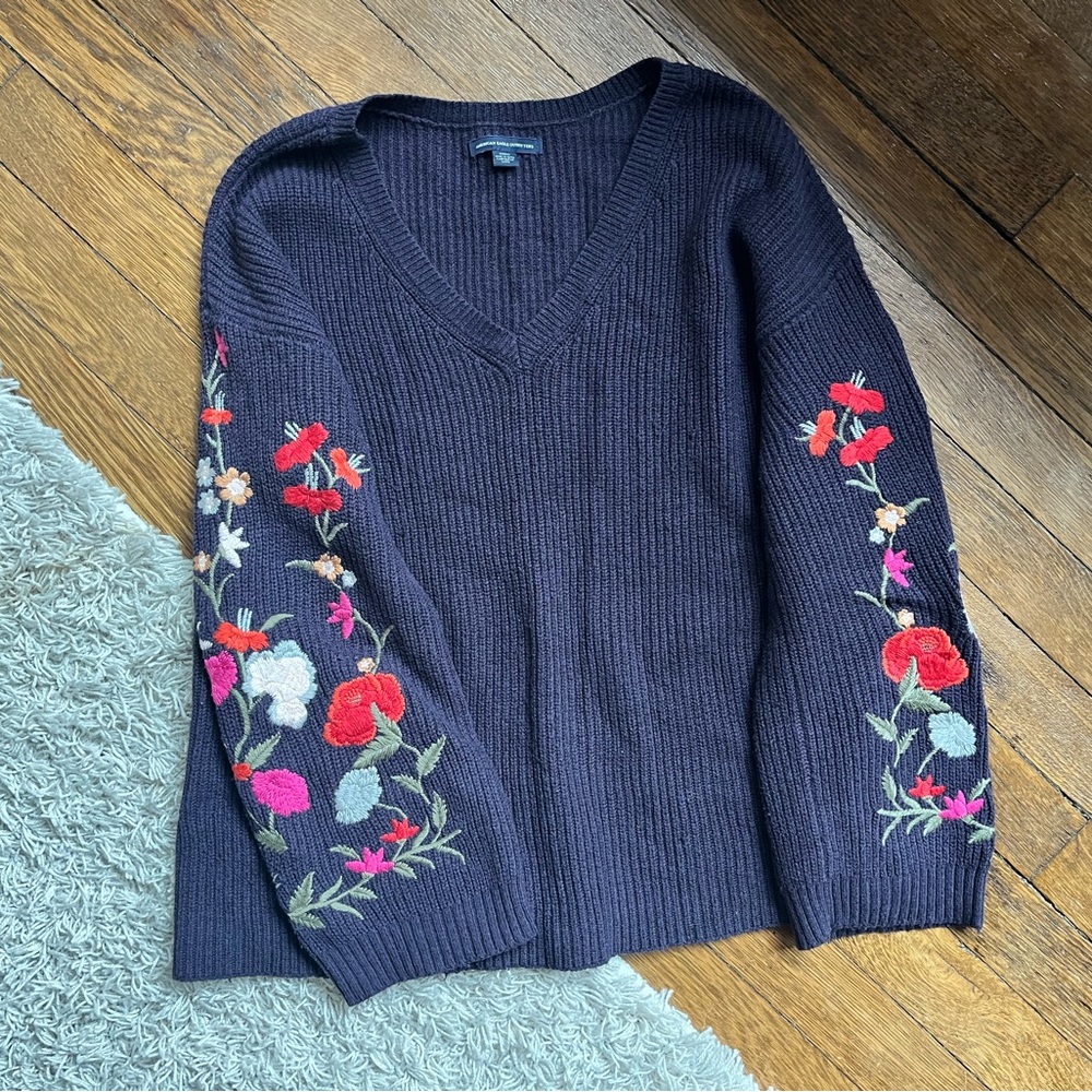 American Eagle Outfitters Floral Embroidered V-Neck Sweater